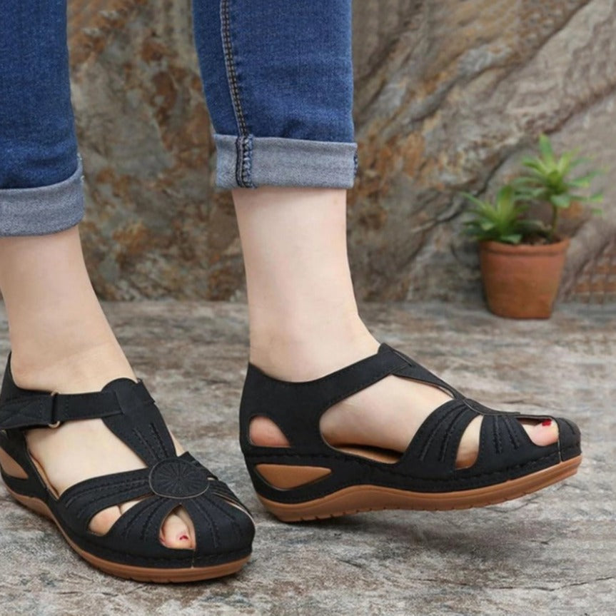 Vintage Cutout Walking Sandals – Closed Toe Arch Support Sandals