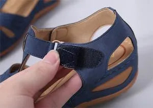 Vintage Cutout Walking Sandals – Closed Toe Arch Support Sandals