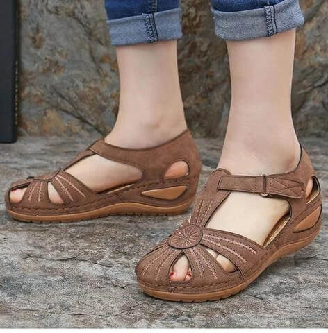 Vintage Cutout Walking Sandals – Closed Toe Arch Support Sandals