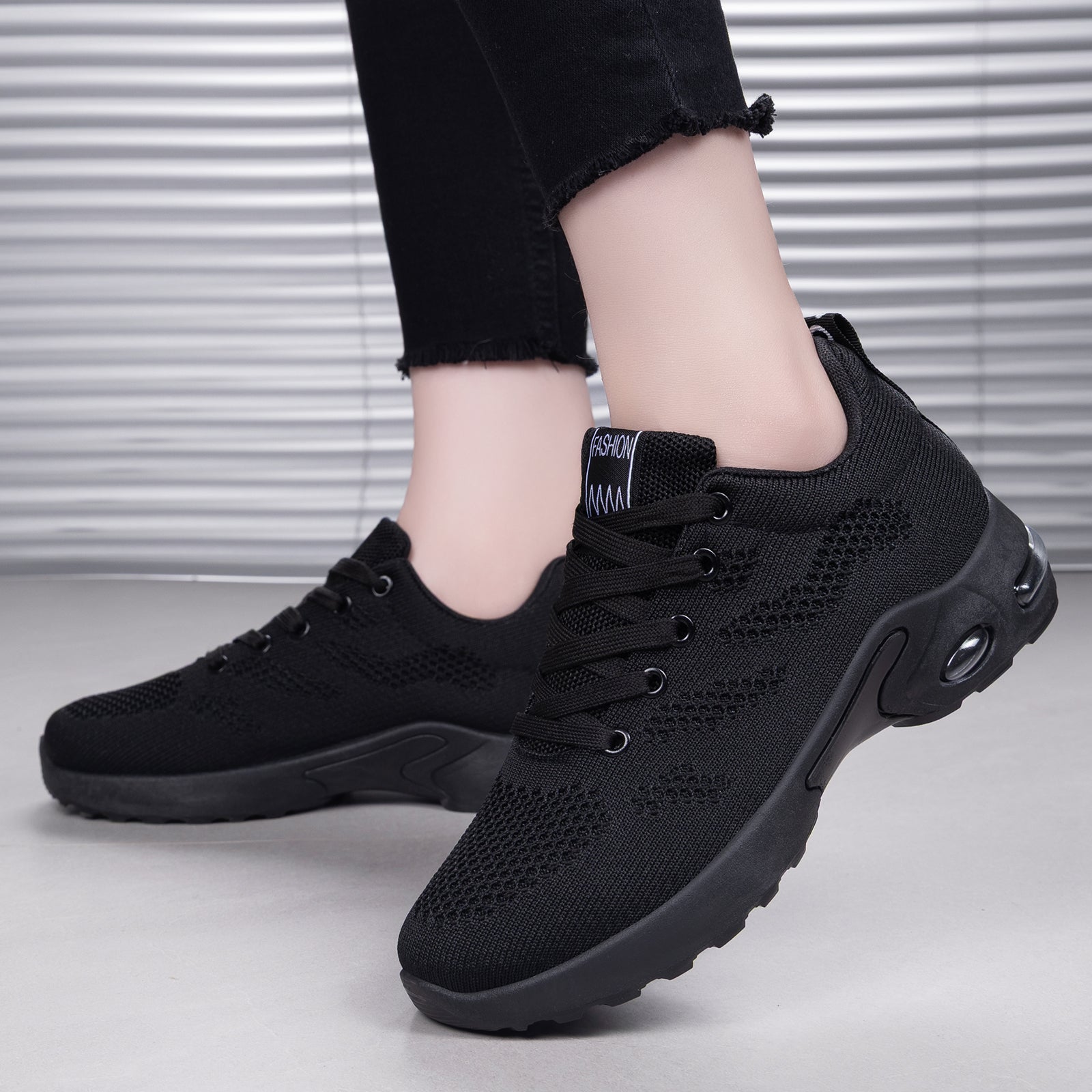 Gradient Knit Sneakers – Breathable Lightweight Walking Shoes